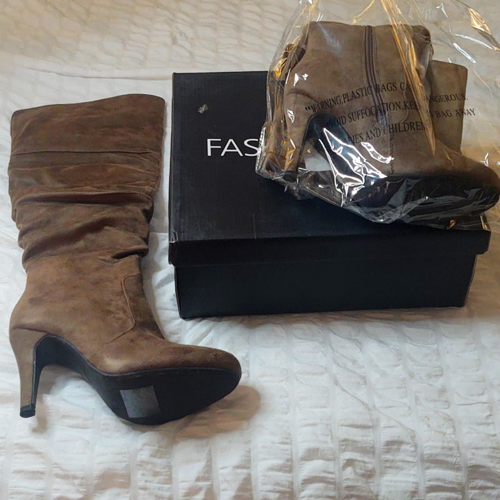 Taupe boots